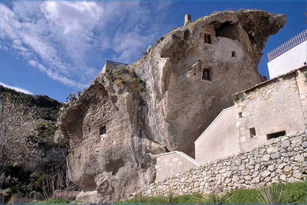 Casa Gallinelle Sarde 卡斯特尔萨多 外观 照片